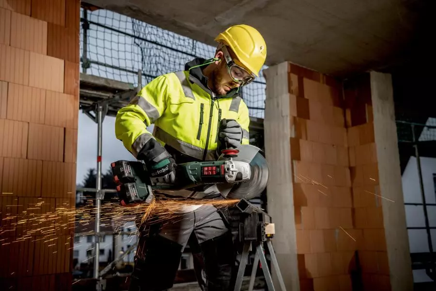 Meuleuse D'angle METABO WPB 36-18 LTX BL 24-230 QUICK - 4 Batteries 8.0 Ah 18V + Chargeur - 613103810 2 Meuleuse D'angle METABO WPB 36-18 LTX BL 24-230 QUICK - 4 Batteries 8.0 Ah 18V + Chargeur - 613103810 – Image 2